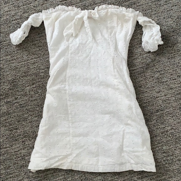 Boohoo white off the shoulder floral dress - Picture 1 of 2